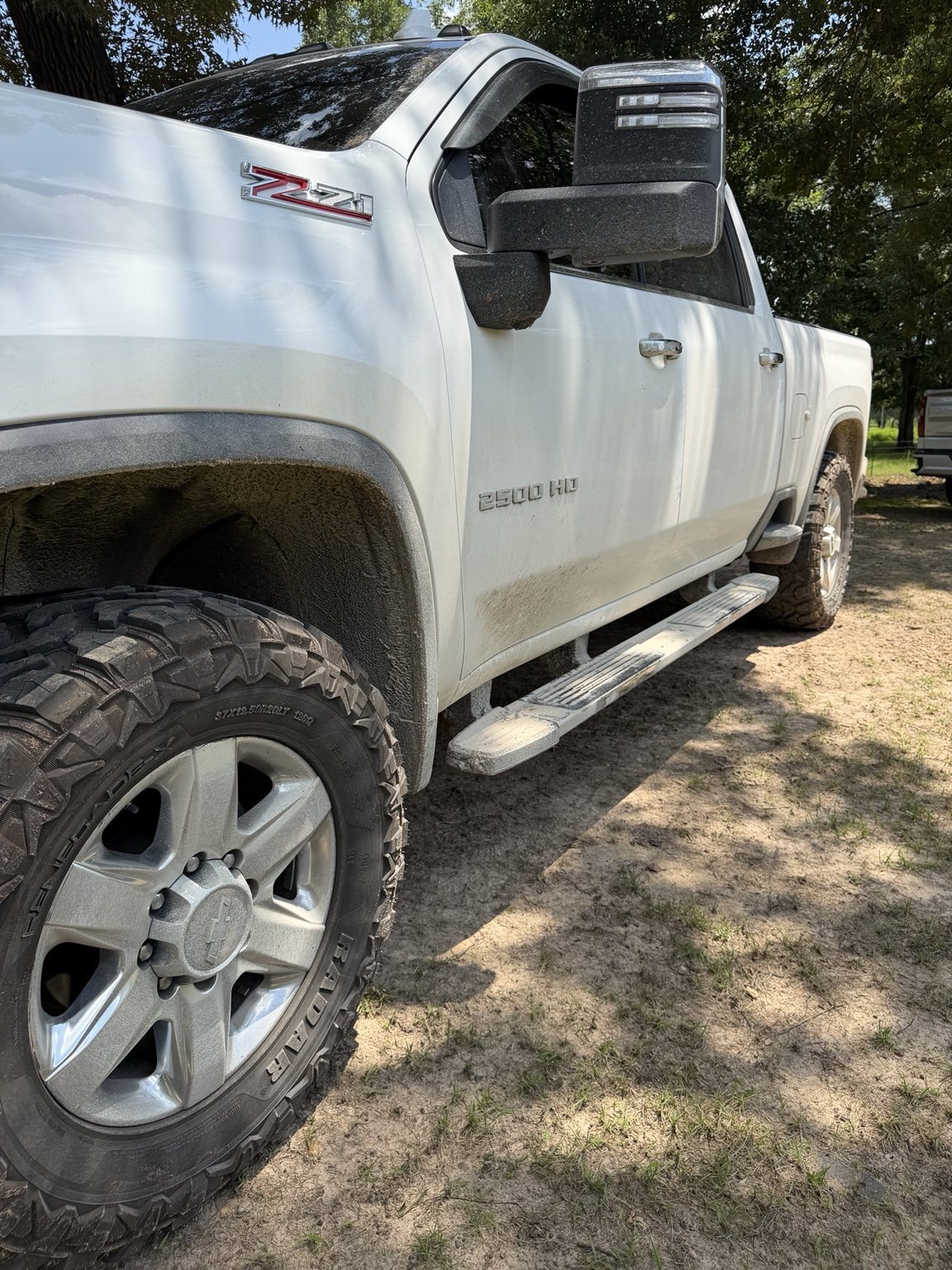 Dirty Chevrolet truck before detailing